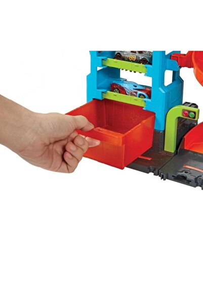 HOT WHEELS Hdp05 Model Mega mycí věž