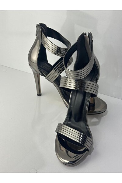 shop Şık çift bantlı topuklu ayakkabı