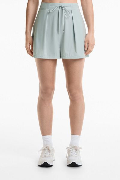 Oysho Light Touch pleated shorts