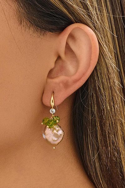 New Obsessions La Colle Natural Pearl Earrings