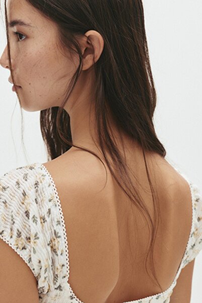 Pull & Bear Dokulu çiçekli kısa elbise