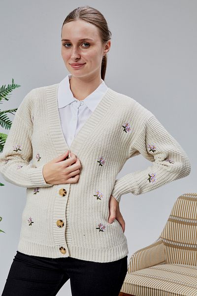 LUGMO Women's Knitwear Cardigan Flower Embroidered Standard Size Ecru