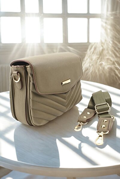 POLO BAG محفظة نسائية أصلية متعددة الأقسام بسحاب عمودي 19*10 سم 09 byz