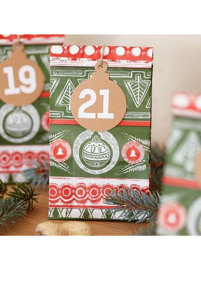 Livaia Set 50 piese calendar advent 2023, hartie, multicolor