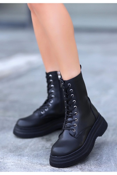 MODA55 Черни кожени ботуши с връзки Roxan