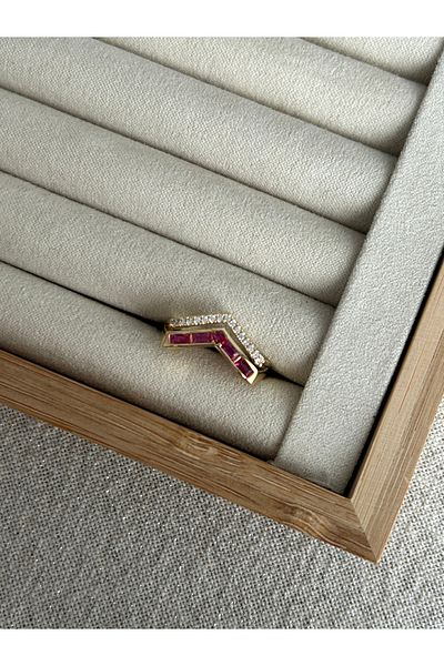 ringbox Special Series Fuchsia Color Two Row Angled Zircon Stone Ring