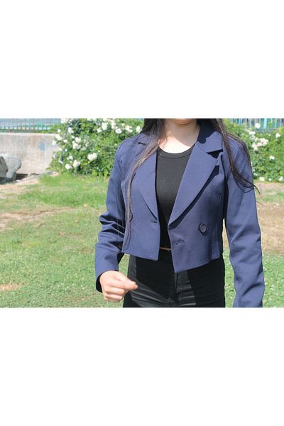 CLB COLLECTION Kuruvaze Crop Blazer Jacket