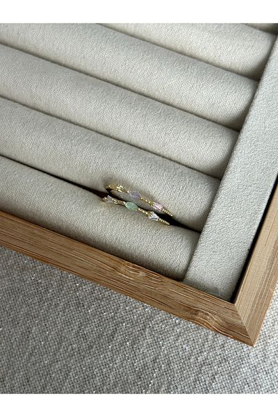 ringbox خاتم ذهبي بحجر ملون بسيط بصفين