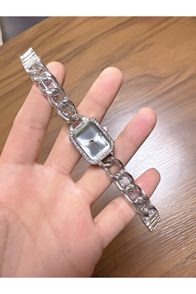 LOOQ New Women's Wristwatch with Stone Detail