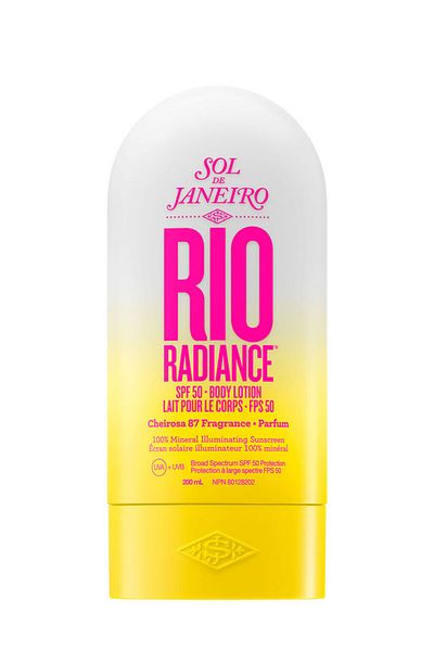 Sol De Janeiro Lapte hidratant cu efect de iluminare protectia pielii, Sol de Janeiro Rio Radiance SPF 50 200 ml