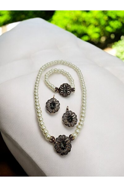 FUYA JEWELLERY Black Diamond Taşlı Çiçek İnci Kolye, Küpe, Bileklik Set