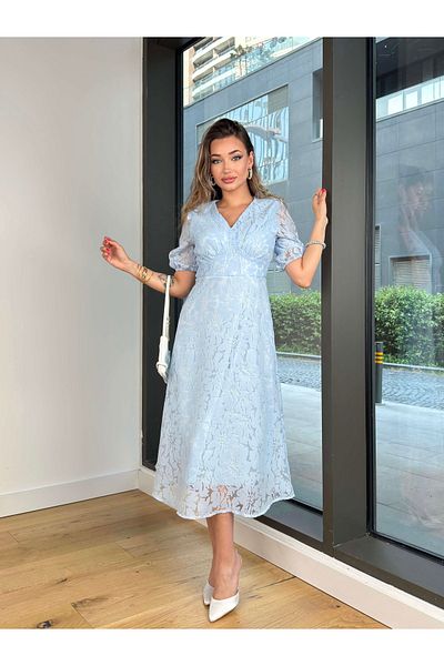 Afiş Butik Rochie midi albastru bebeluș cu decolteu în V cu dantelă