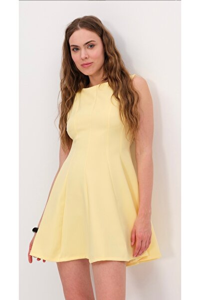 Akgül Bisiklet yaka kolsuz volanlı kısa sarı elbise
