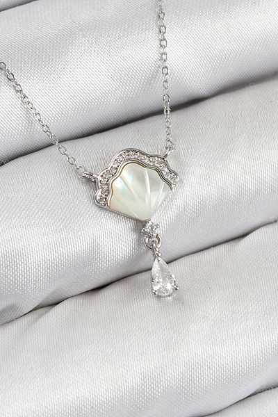Clariss Brass Zircon Stone Oyster Model Silver Color Women's Necklace