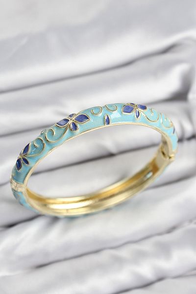 Clariss Mineli Brass Turquoise Flower Motif Gold Women's Handcuffs