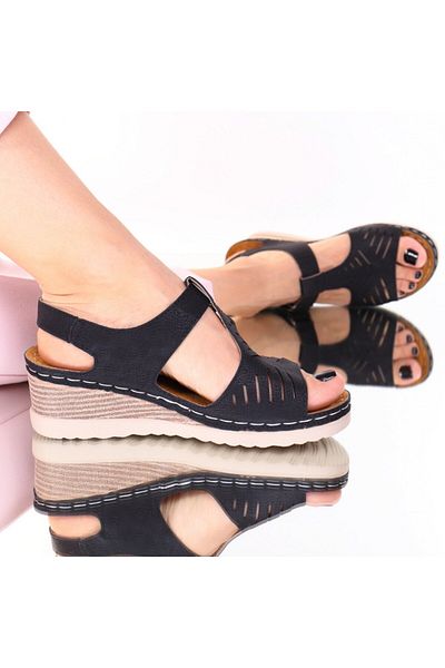 OEM Silvestra black platform sandals, 38