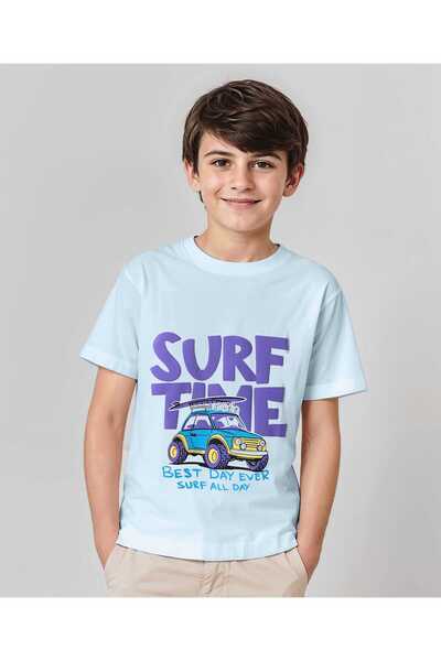 Pine kids تيشيرت باين كيدز بطبعة نص "وقت ركوب الأمواج" - أزرق فاتح