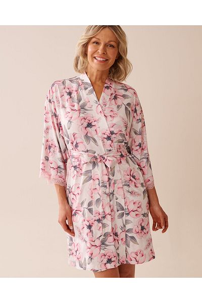 La Vie en Rose Camellia Print Lace Trim Super Soft Kimono