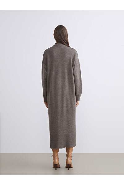 LC Waikiki Dik Yaka Triko Elbise