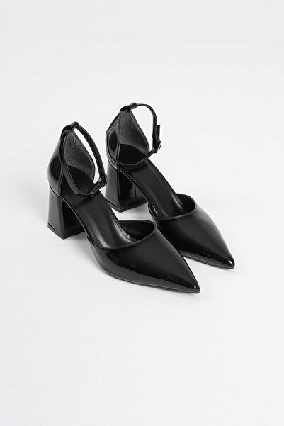 ripuvainen Marisse Women's Patent Leather Handcuff Detailed Thick Heeled Shoes - Black