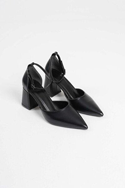ripuvainen Marisse Women's Handcuff Detailed Thick Heeled Shoes - Black