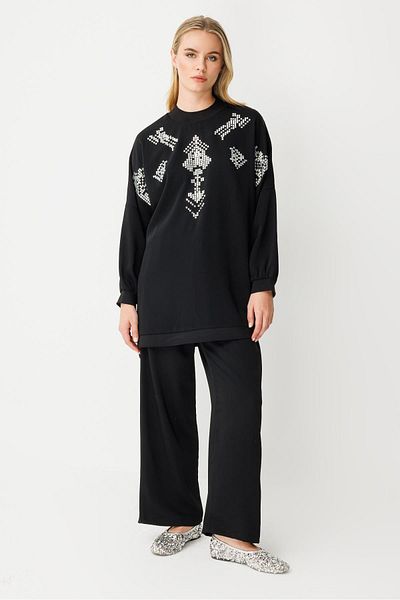 Ghisa Stone Embroidered Suit Black