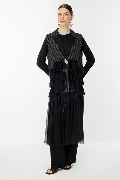 Ghisa Tutu Fabric Mixed Vest Black Striped