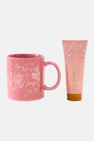 Votum 3 Pieces Cozy Fluffy Socks And Hand Cream With Mug Gift Set