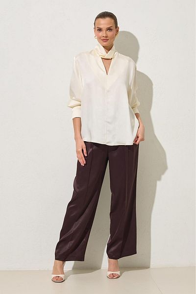 Setre Cream V-Neck and Neck Detailed Relaxed Fit Blouse