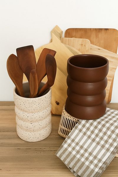 Luthien Suport pentru tacâmuri și vază realizată manual de 17 cm (MARO)