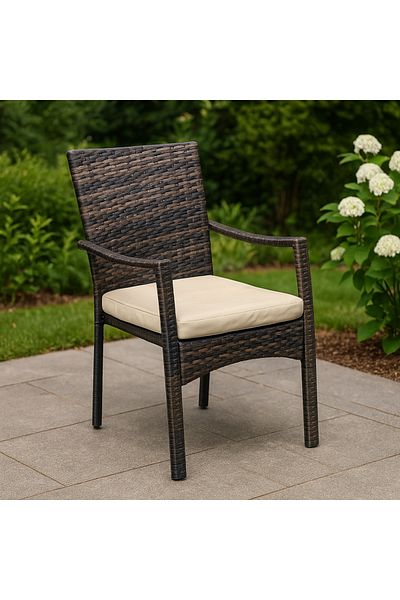 Gharaib Al Tuhaf Indoor and outdoor seating chair