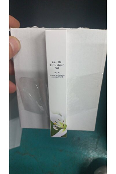 global fashion Ulei de cuticulă, tip stilou 8 ml, aromă Lily