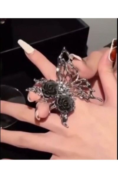 Dgt Luxury Gothic Big Butterfly Ring