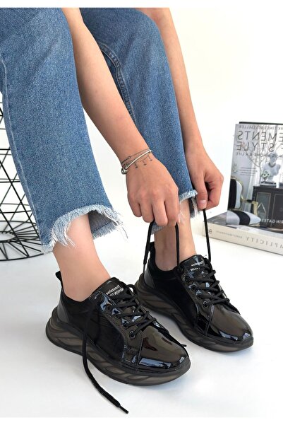 MODA55 Piona Black Patent Leather Gray Sole Sneakers