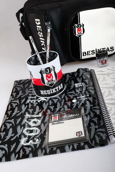 Beşiktaş "دفتر جيب DEKOMUS مع هدية" مجموعة قرطاسية كاملة مرخصة للمدرسة والغداء