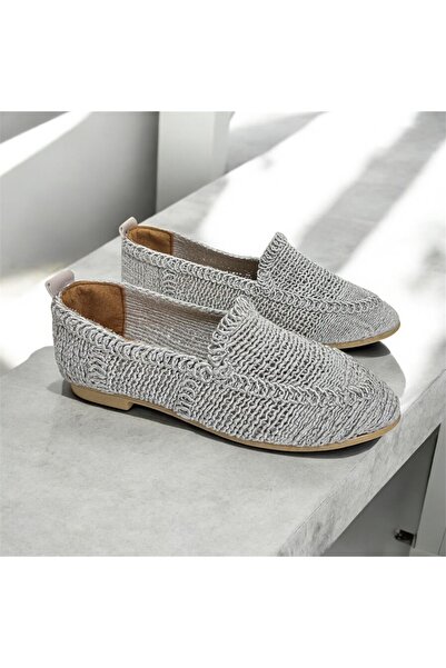 Shoego Kadın Gri Örgü Detaylı Trend Loafer – Hafif & Rahat Günlük Ayakkabı