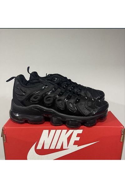 Nike vapor max plus black