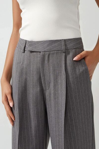 Hiccup Плісировані штани з прямими штанинами та смужками