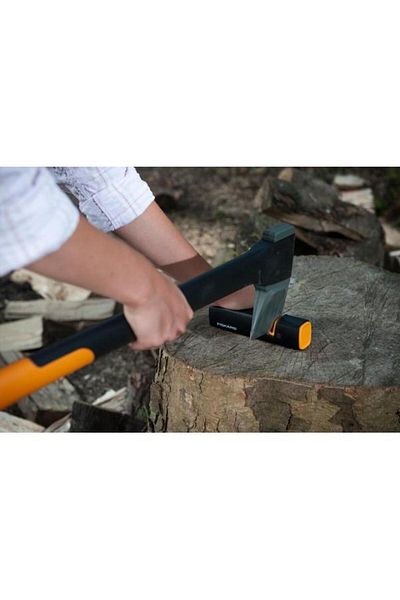 FiSKARS Xsharp - Axe and Knife Sharpener