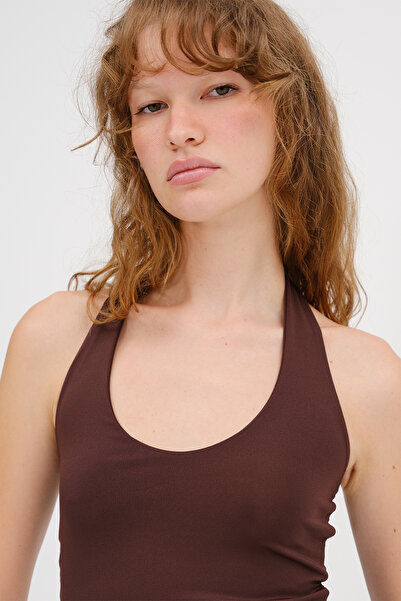 Addax Μπουστάκι με λαιμόκοψη B0559