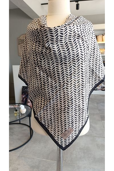 LA BOUTIQUE La Bouti̇que Special Series Herbal Scarf