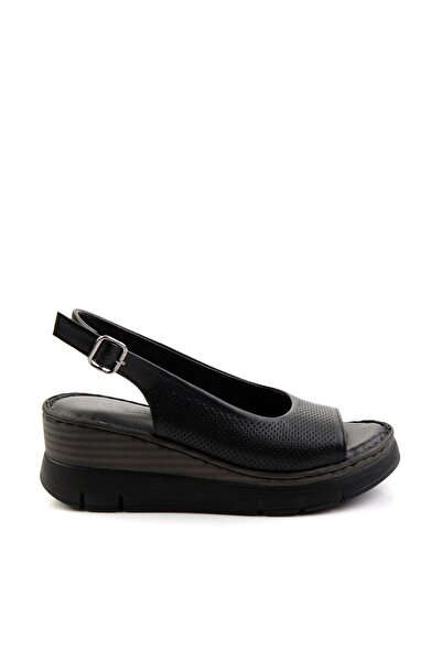 Bambi Siyah Leather Kadın Sandalet K05299112603