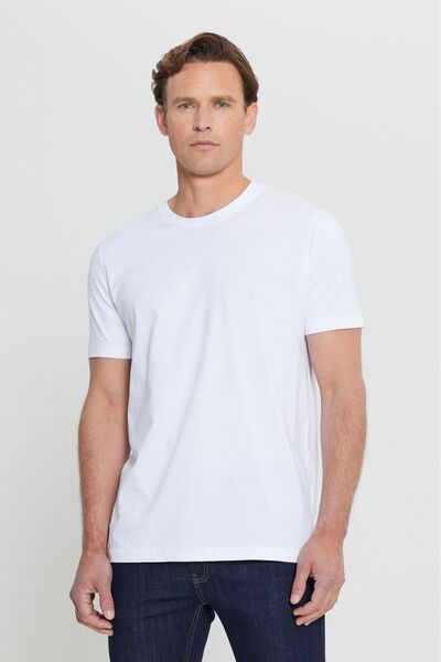 Erkek/unisex Beyaz %100 Pamuk Slim Fit Dar Kesim Sıfır Yaka Basic Tişört
