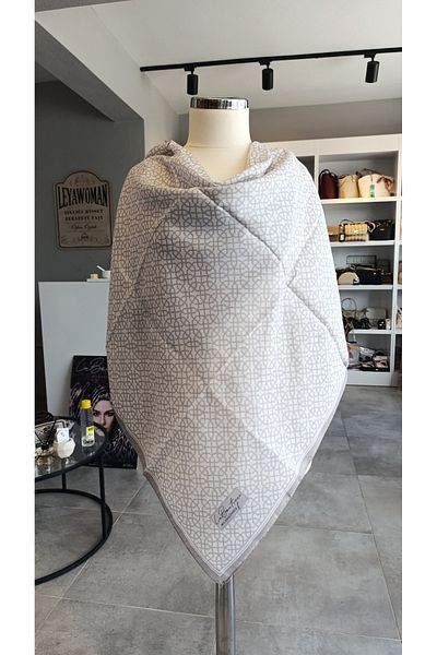 LA BOUTIQUE سلسلة خاصة من الأوشحة العشبية القطنية