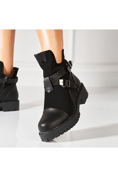 Joana Women's Black Fur-lined Boots Made of Ecological Leather Dochia5