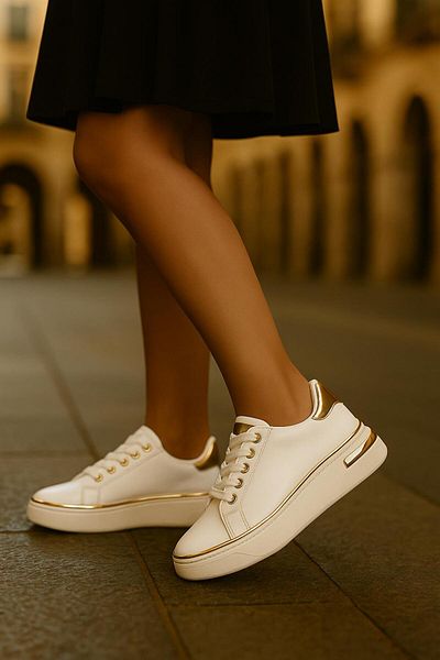 Peta Women's Thin Stripe Detailed Thick Sole Sports Shoes