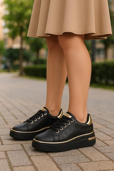 Peta Women's Thin Stripe Detailed Thick Sole Sports Shoes