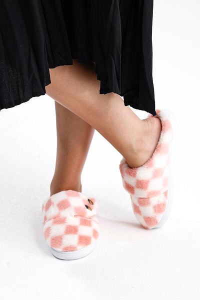 NOVİNS Women's Plush Button Detailed Comfortable Flexible Soled Washable House Slippers Dowry Slippers