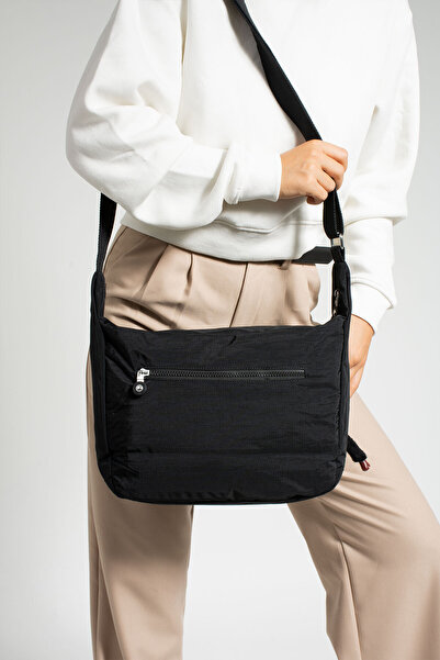 Sanmorris حقيبة كتف متجعدة Sn-3009 حقيبة يد حقيبة كتف يومية باللون الأسود