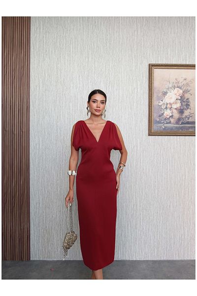 ESRAHELVACI V-Neck Shoulder Buckle Detailed Midi Dress